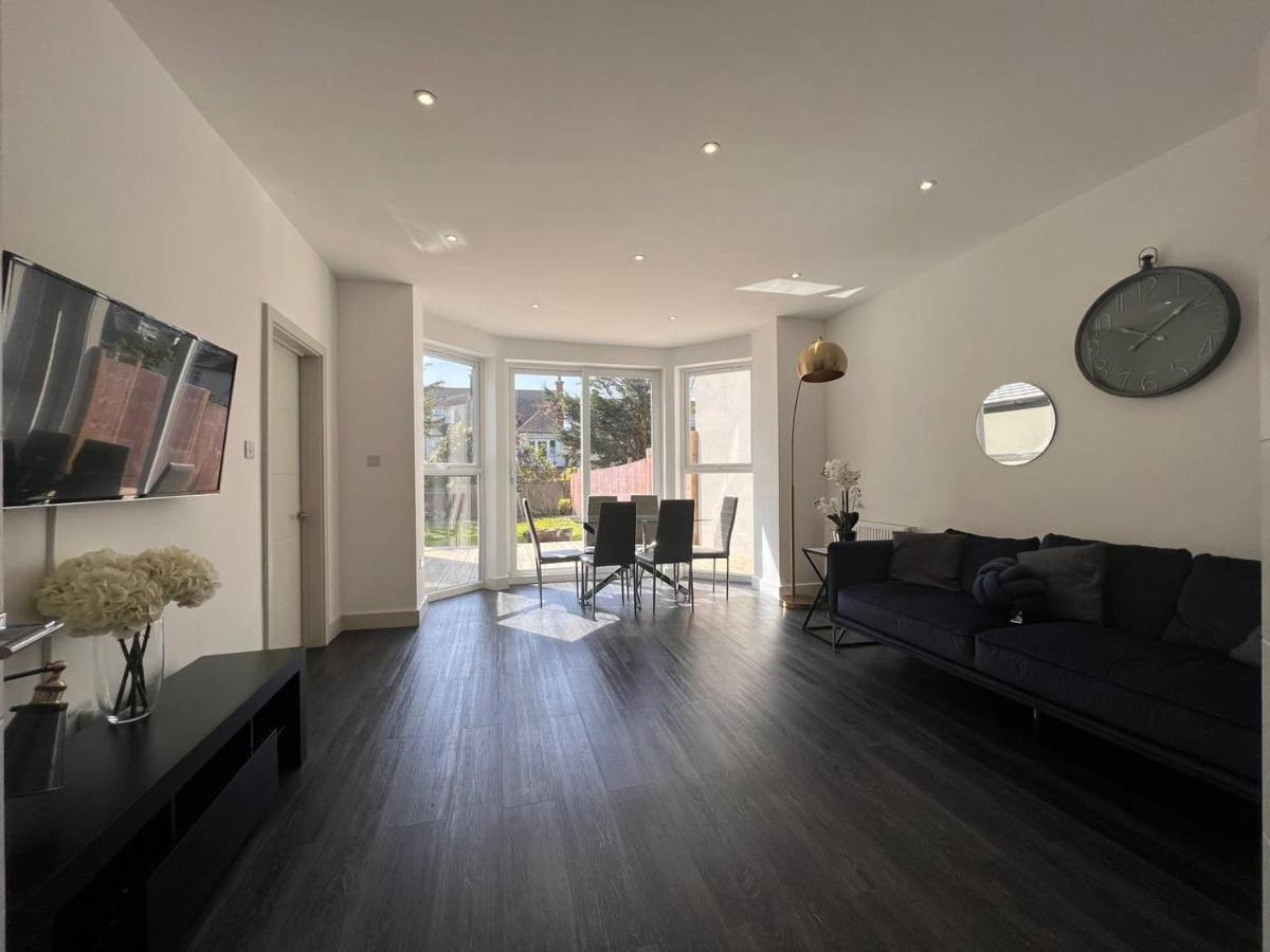 Star London Finchley Road 3-Bed Oasis With Garden Aparthotel Exterior photo